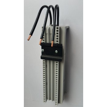 8US1 251-5DM07 … adaptér pro 60 mm sběrnicový systém 3-pólový, 40A, Siemens